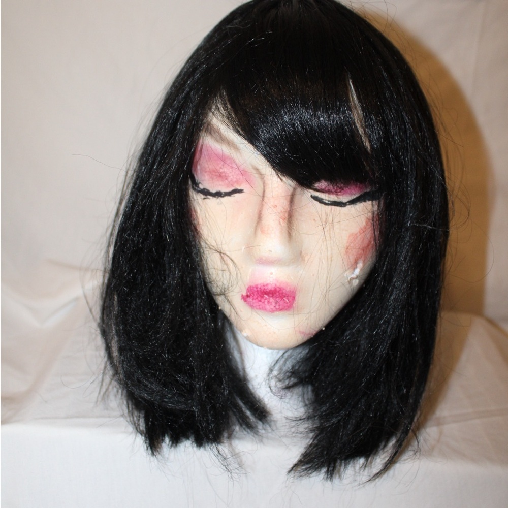 Model Model Wig Black color medium length